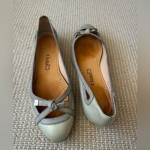 Silver Leather Tods Bama Ballet Flats with Bow - Women's